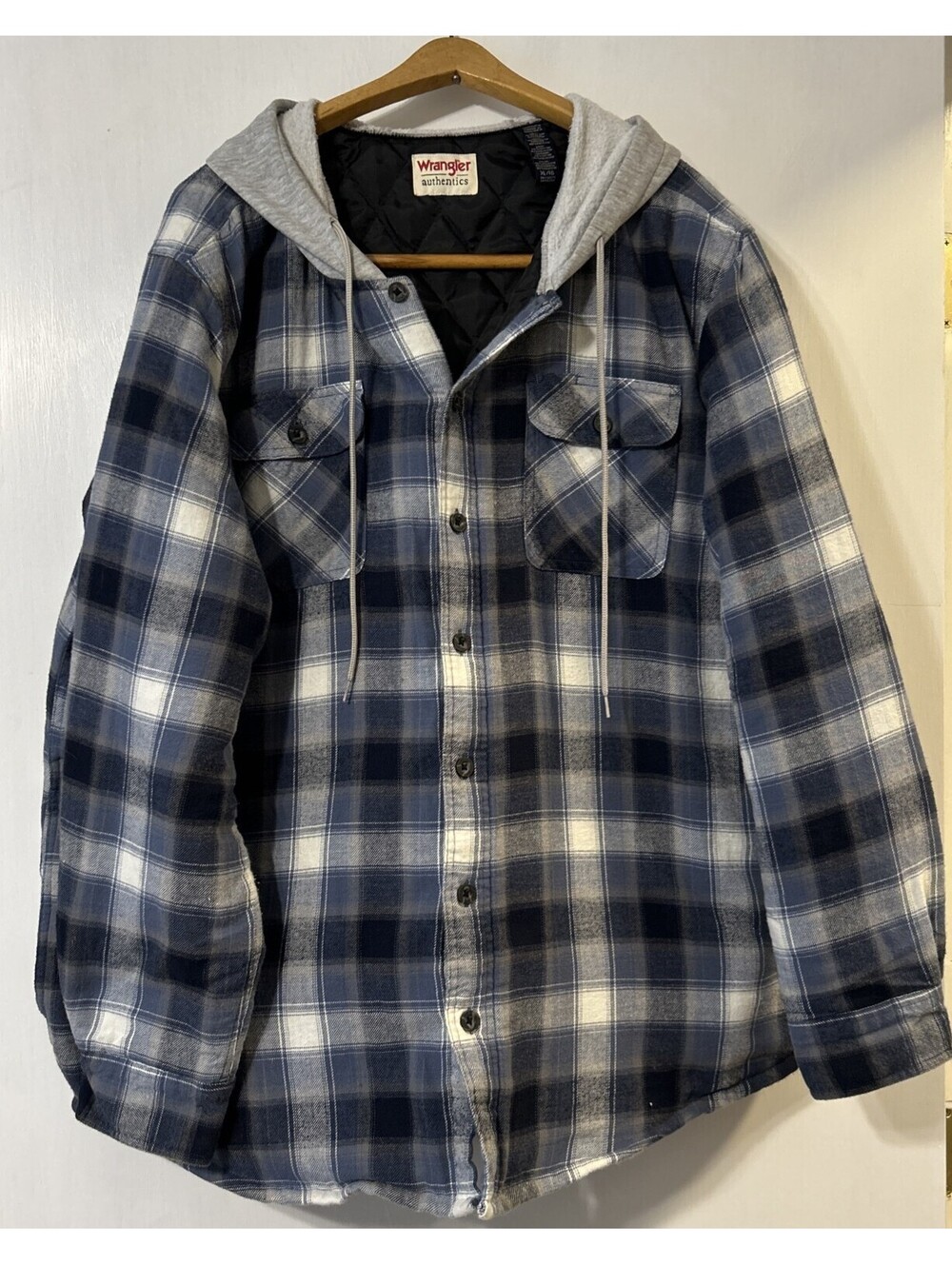 Wrangler Mens  Size XL Blue Plaid Long Sleeve Hooded Quilted Shackets Outdoorsy